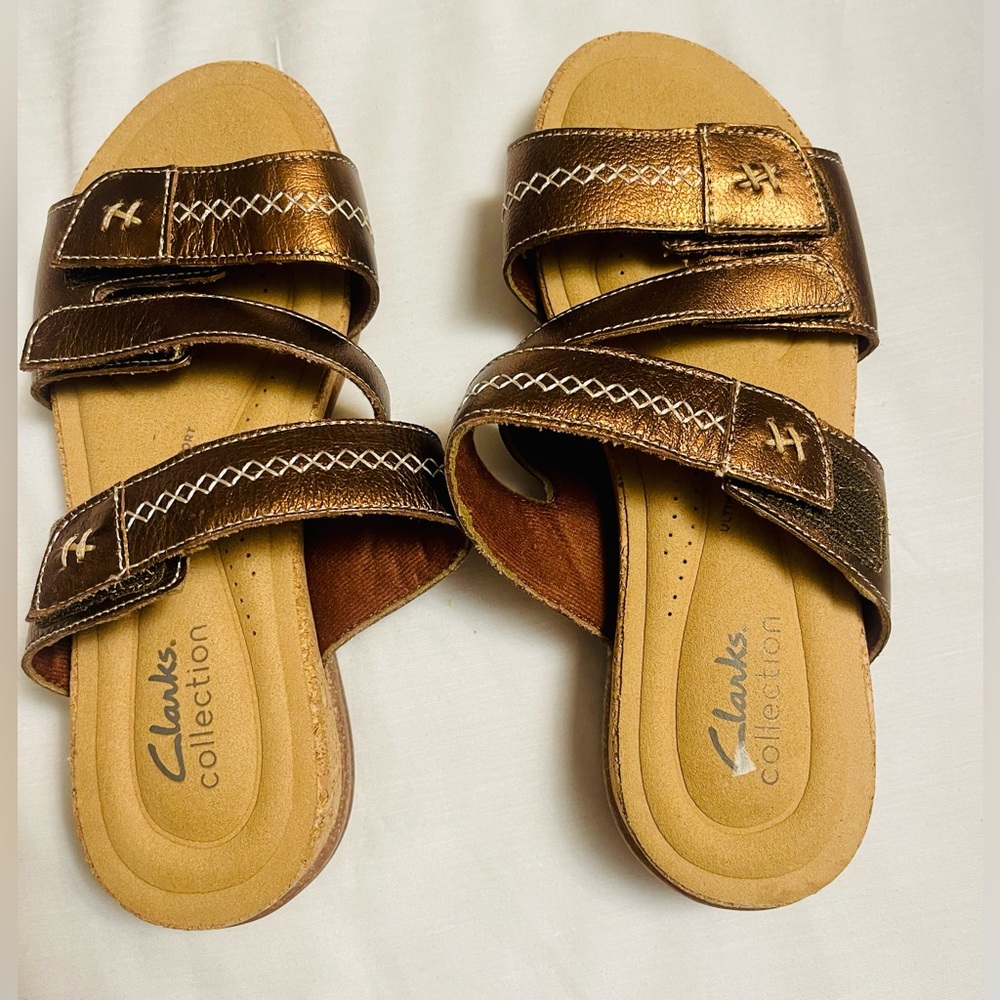 Clarks Roseville Bay Sandals Womens Leather Metallic Open Toe Flats size 6 wide